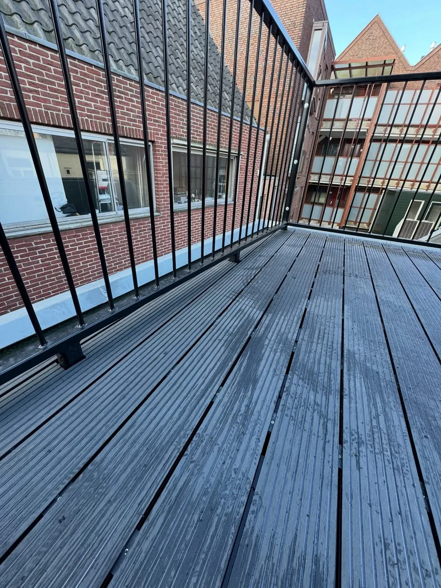 Vlonder op een terras in Amersfoort